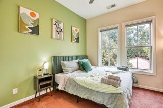 5min to DT - King Beds - Parking - Telescope - Private Balcony - Savannah - 0
