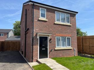 Tower Close - Saint Helens - 0
