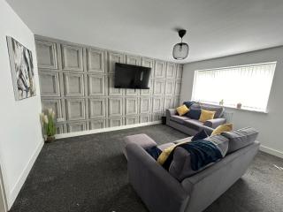 Tower Close - Saint Helens - 8