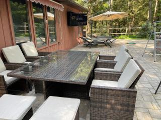 Luxury Pocono Retreat with hot tub, sauna, fire pit, and patio - East Stroudsburg - 5