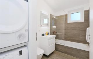 Lovely Home In Lembruchdümmer See - 3