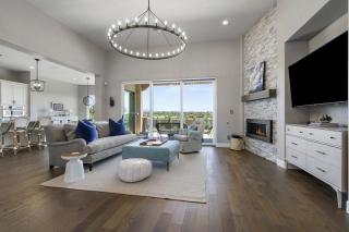 Stunning Modern Luxury - Home Office and Gym - Views - Agua Fria - 9