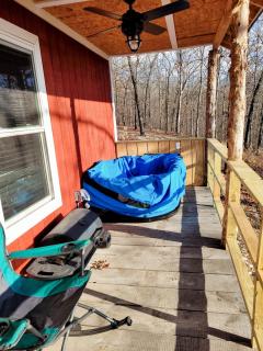 The Windstorm Cabin - Pet-friendly & a 2-person Jacuzzi hot tub! - 6