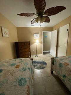 Islands Cozy Cottage I Unit 2 - Tybee Island - 1