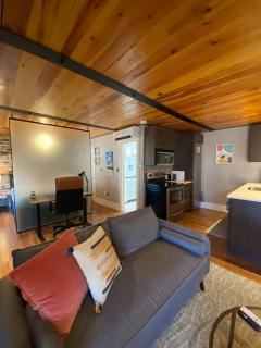 The Lofts #3 - Cozy downtown studio getaway - Kingston - 8