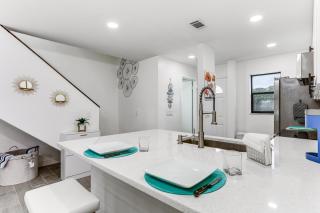 Hutchinson Island Beach Home Beach Access and Patio - Fort Pierce - 3