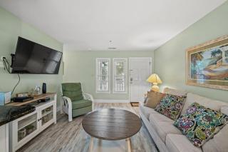Phenomenal 2 Bedroom Condo at Island Palms! Sleeps 6! - Myrtle Beach - 9