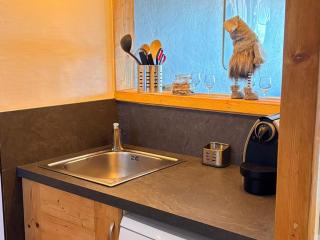 Charmant 3 pièces rénové avec balcon et vue montagne - FR-1-634-18 - 1