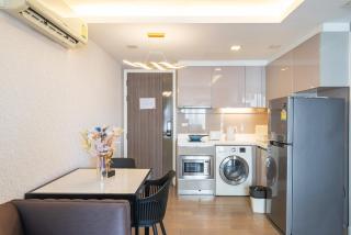 Dazzle Sukhumvit 7 by LeFoyer - 4