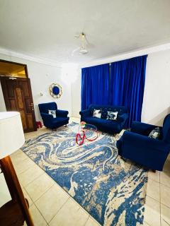 2 bedroom all ensuite located behind Go kart 5 minutes walk to the beach near Severin lodge Neptune beach Cowrie shell - Mombaça - 7