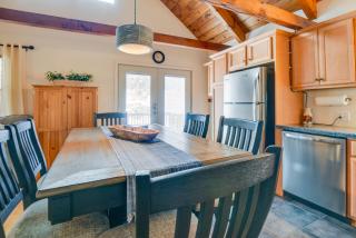 Cozy Tuftonboro Home with Deck - Walk to Beaches! - - 4