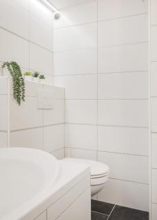 Chic 3BR Heart of District 7- Central Budapest Gem - 6