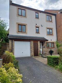 210 Greenlea Court - 2