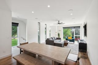 New Modern Townhome with Rooftop Patio townhouse - Iowa City - 1