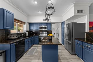 4 Bedroom House with Pool and Home Gym - Tempe - 1