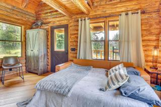 Peaceful Creekside North Studio with Fire Pit - - 4