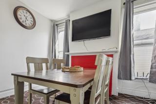 Comfortable 4BR 2BA in the Falls - Niagara Falls - 1