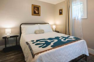 Hip Historic Home In Downtown Ferndale - 8