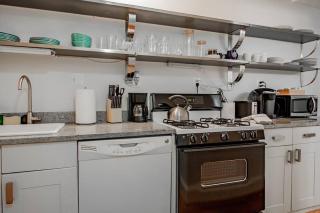 Quaint DC Private 1-BR Walk to METRO-rail subway - Washington - 7