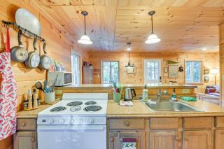 Cozy Acadia Area Cabin, Walk to Beach and Lighthouse - Prospect Harbor - 2