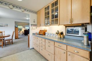 Waterfront Getaway on 10 Acres Near Sunset Beach! - Warrenton - 2