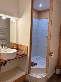 La Roche - Studio 2 étoiles Eco Responsable avec Tv Connectée - 5