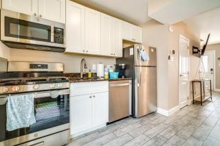 Bright Brigantine Townhome Steps to Beach Access! - Brigantine - 2