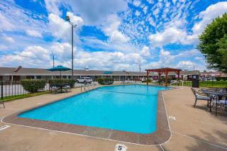 Best Western Coach House - Springfield - 5