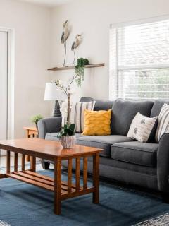 Walk to Beach & Sleep in King Bed -Island Comfort! - Pompano Beach - 9