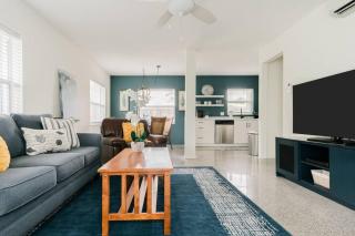 Walk to Beach & Sleep in King Bed -Island Comfort! - Pompano Beach - 7