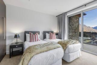 catalina-apt-5-amazing-views-and-walk-to-town - 4