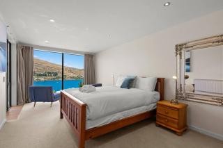 4 bedroom stunning modern family home - Queenstown - 4