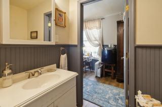 Carroll Cottage at Main Street Bed & Breakfast - 1