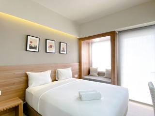 Simply Look Studio at Mustika Golf Residence (No Kitchen) Apartment By Travelio - Cikarang - 0