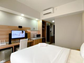 Simply Look Studio at Mustika Golf Residence (No Kitchen) Apartment By Travelio - Cikarang - 8
