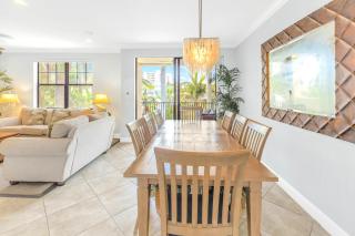 One-of-a-Kind! Pool, Terraces, Ocean-View Rooftop, in Siesta Village at Best Beach! - 2