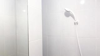 Simply Look Studio Tokyo Riverside PIK 2 Apartment By Travelio - Rawalembang - 1