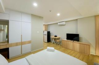 Spacious and Warm Studio Daan Mogot City Apartment By Travelio - Jakarta - 7
