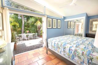 Gertrudes Siesta Village Properties - short walk to best beaches! - 0