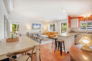 Gertrudes Siesta Village Properties - short walk to best beaches! - 5