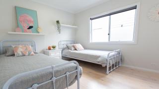 Sunny Shores Family Retreat - Broadwater - 4