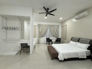 靠山屋 HILLSIDE HOUSE Ipoh Garden, Max 9 pax, No events & parties, No pets, 2 parkings, Hillview - Ipoh - 0