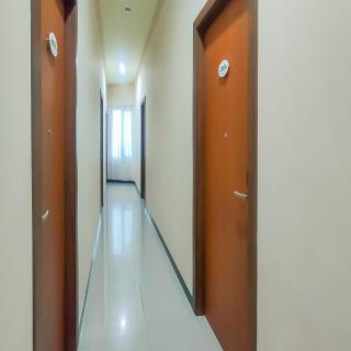 Urbanview Anelia Guest House Syariah Samarinda - Samarinda - 4