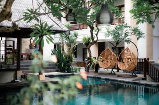 Fourteen Roses Beach Hotel - Legian - 9