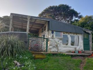 The MUD HOUSE - Raglan - 8