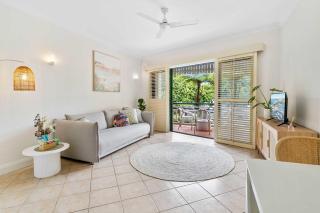 Cozy Waterfront - Free Parking Pool - Cairns North - 9