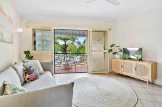 Cozy Waterfront - Free Parking Pool - Cairns North - 4