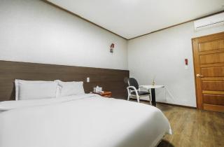 Apple Hotel - Jeju-stad - 4