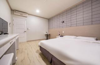 Apple Hotel - Jeju-stad - 7
