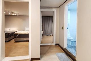 C-3 White Linen House - 6